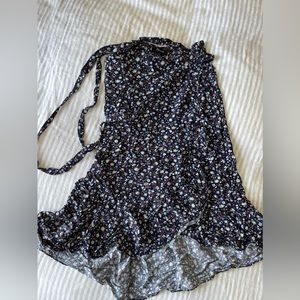 Madewell Ruffle-Edge Midi Wrap Skirt in Harvest Vine
